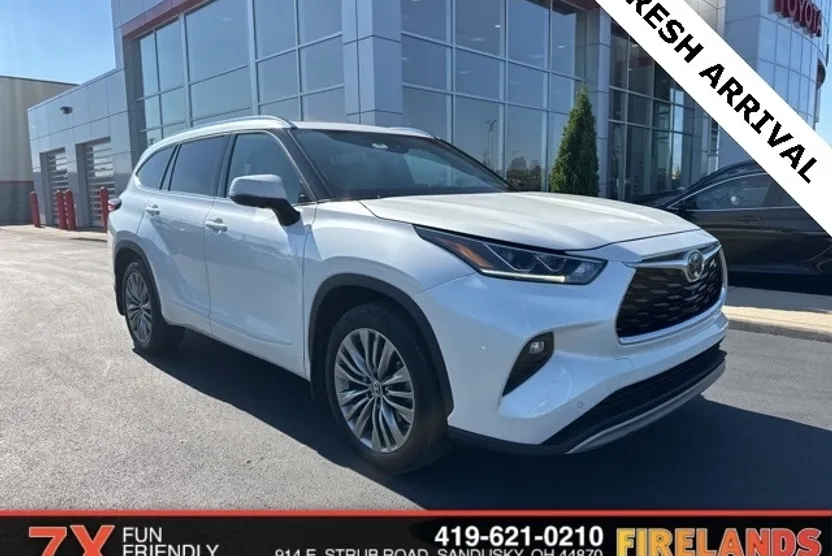 2021 Toyota Highlander Platinum photo 1