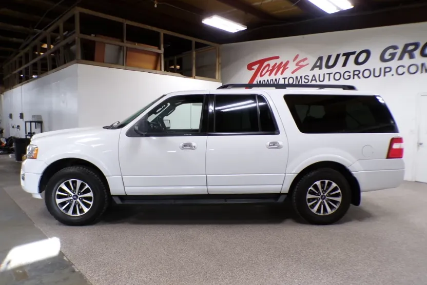2016 Ford Expedition EL XLT photo 1