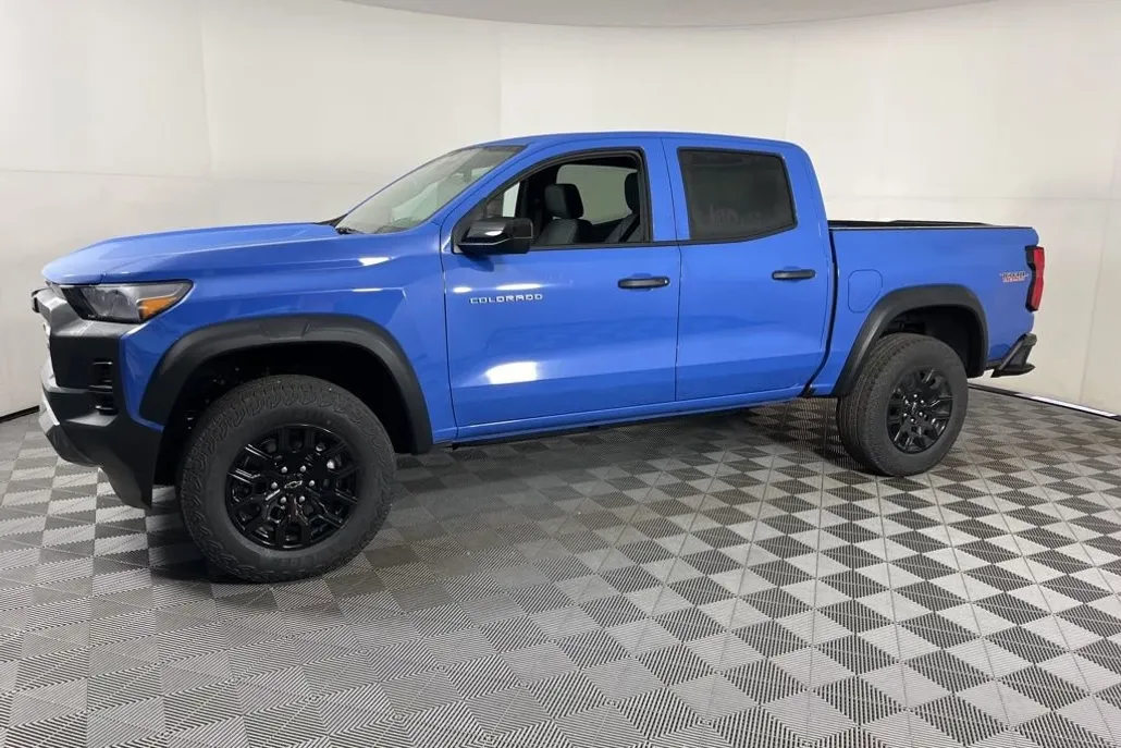 2026 Chevrolet Colorado Trail Boss photo 1
