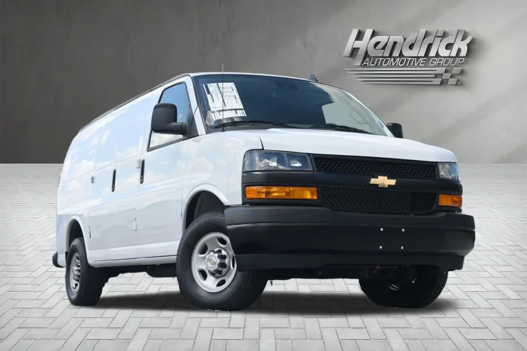 2024 Chevrolet Express Cargo 2500 photo 1