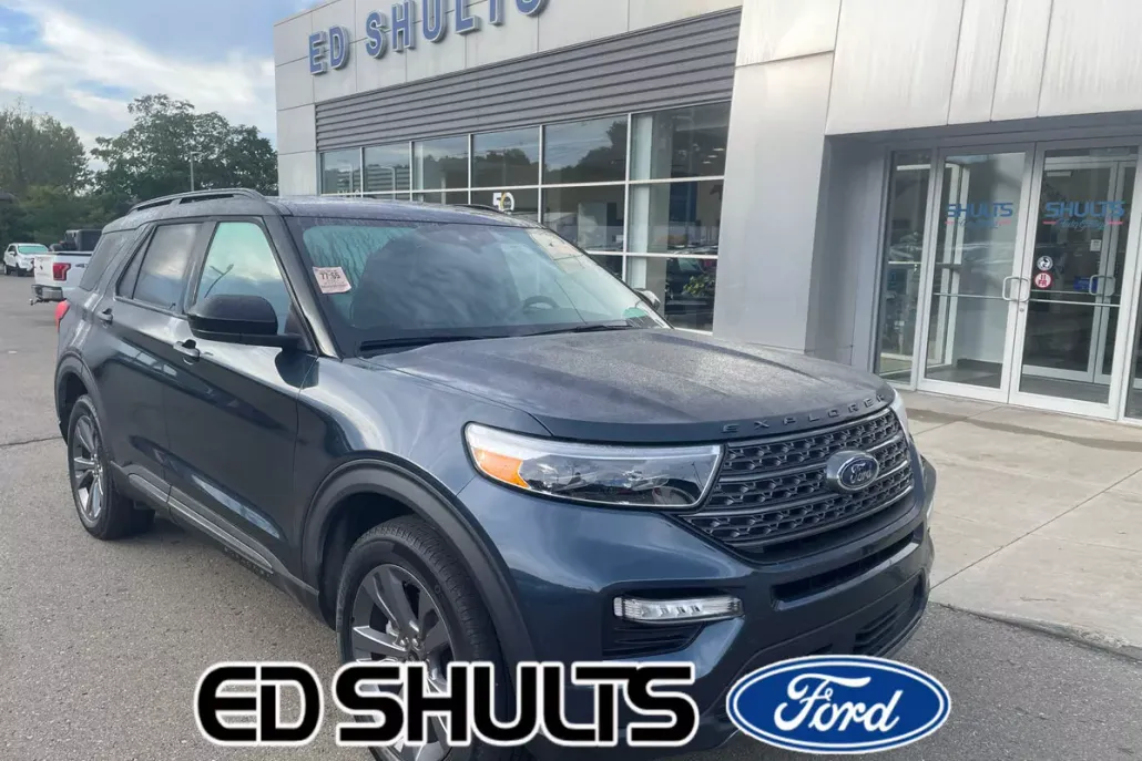 2023 Ford Explorer XLT photo 1