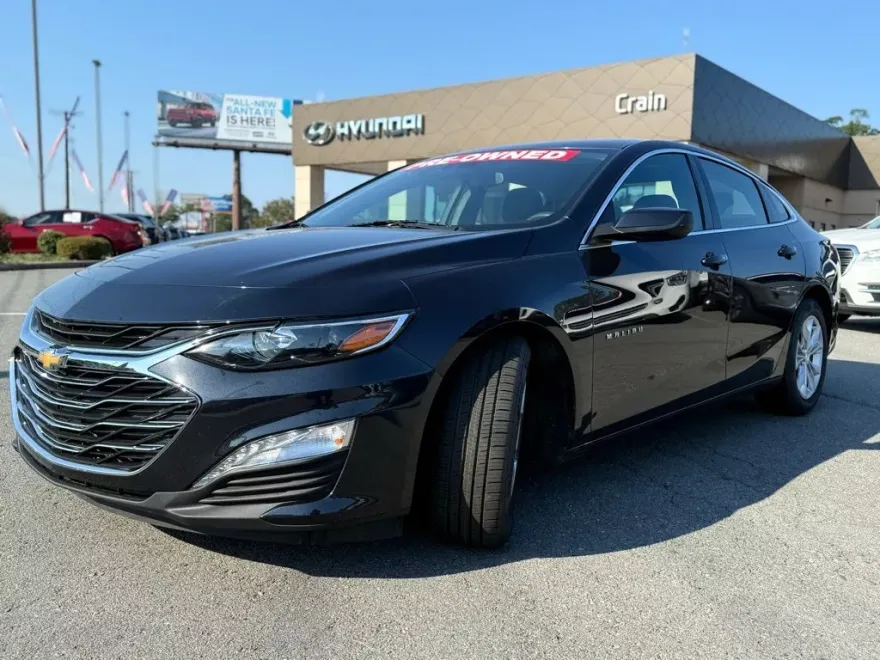 2023 Chevrolet Malibu 1LT photo 1