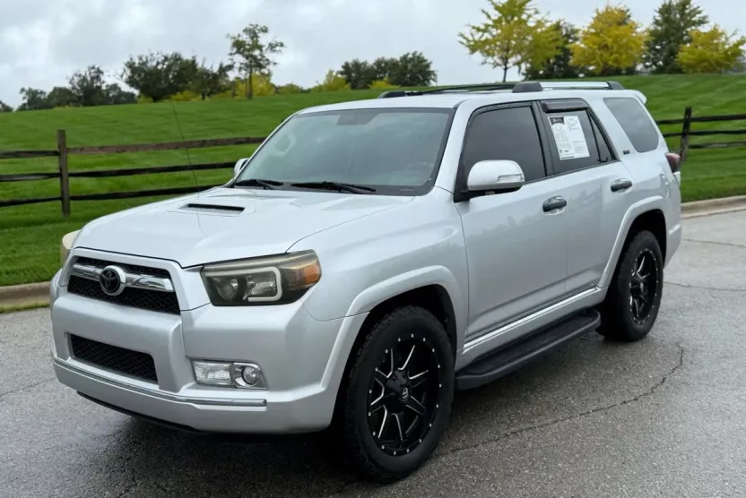 2010 Toyota 4Runner Limited Sport photo 1