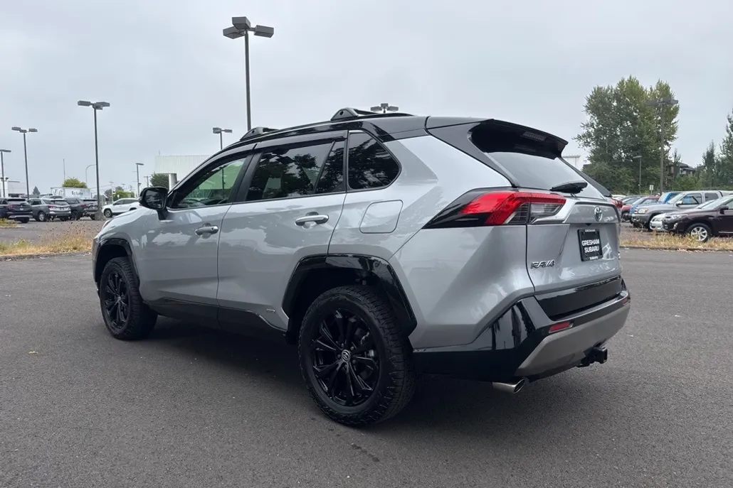 2022 Toyota RAV4 Hybrid XSE photo 1