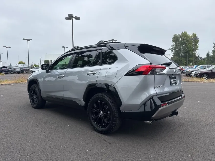 2022 Toyota RAV4 Hybrid XSE photo 1