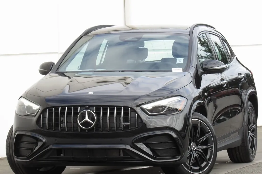 2025 Mercedes Benz GLA AMG 35 4MATIC photo 1