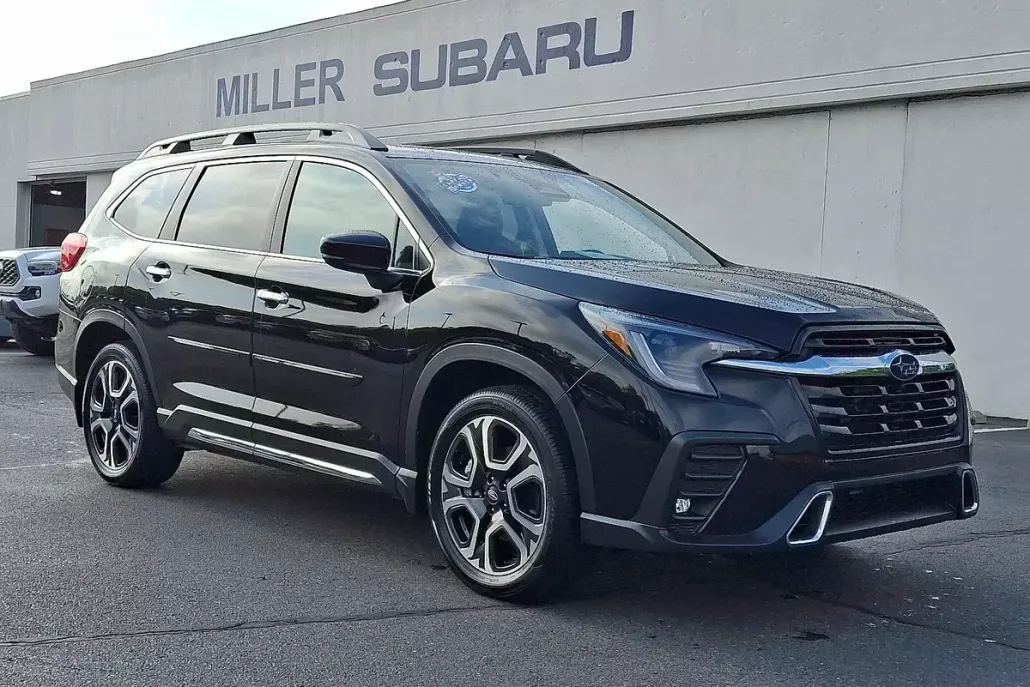 2025 Subaru Ascent Touring photo 1