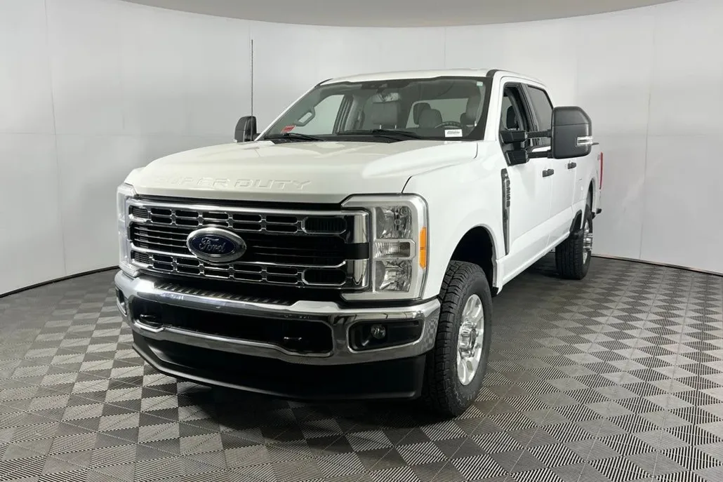 2023 Ford F-250 photo 1