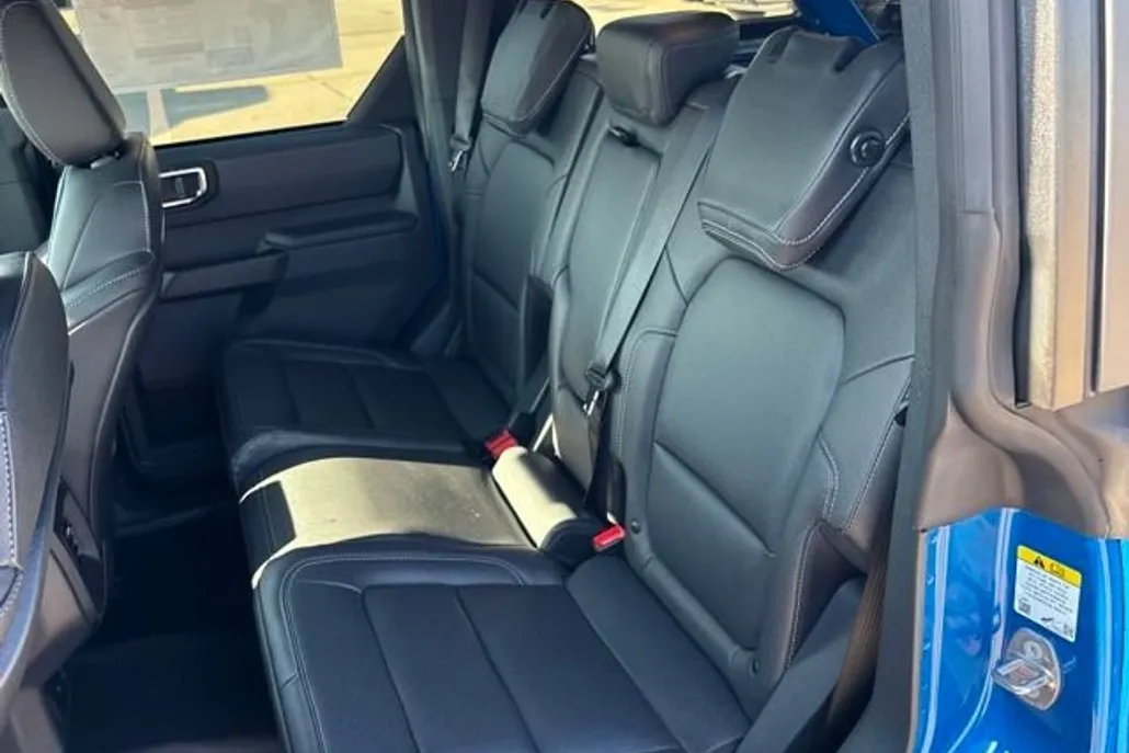 2025 Ford Bronco Big Bend photo 1