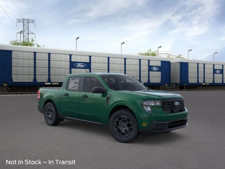 2025 Ford Maverick XLT photo 1