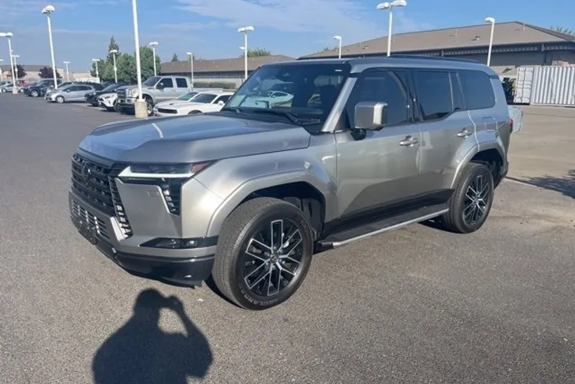 2024 Lexus GX 550 Overtrail photo 1