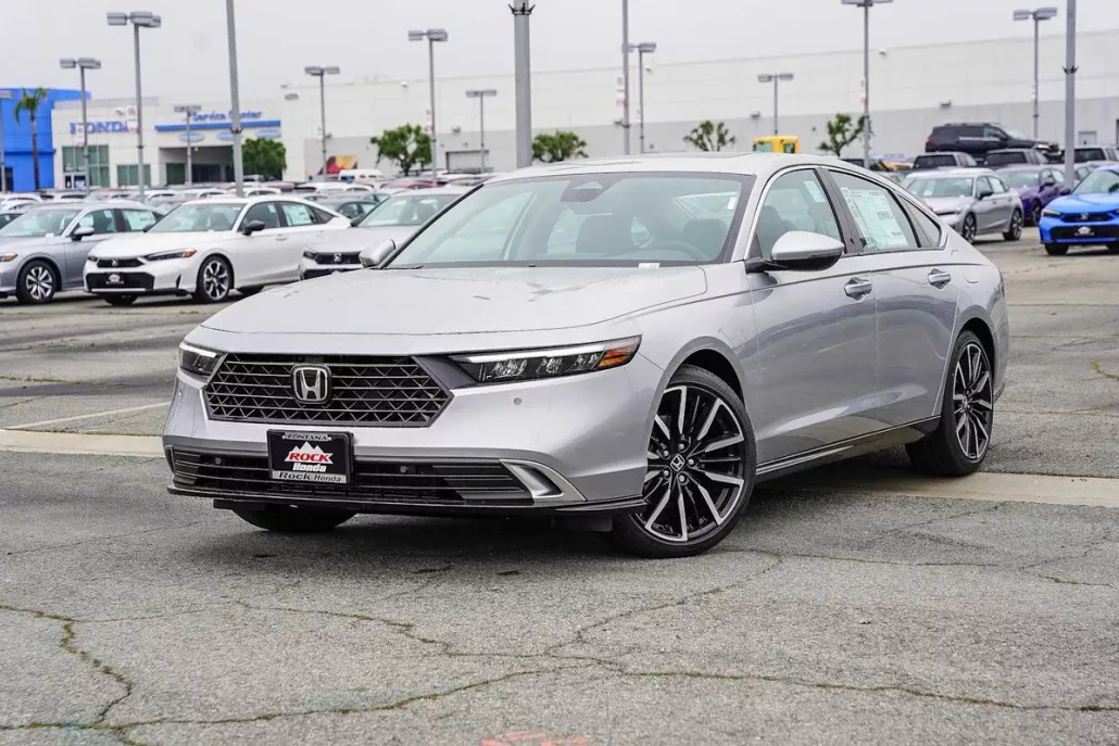 2025 Honda Accord Hybrid Touring photo 1