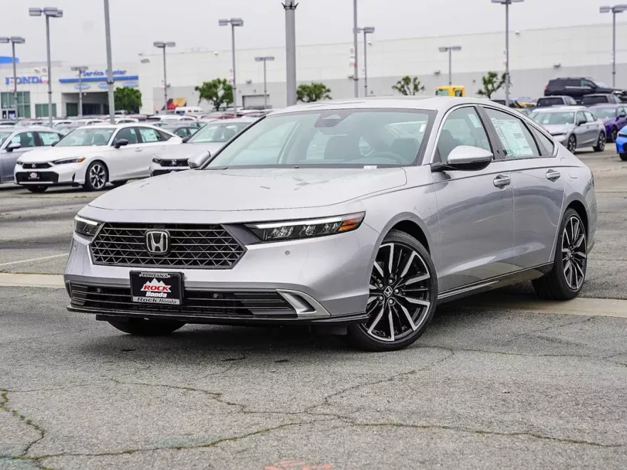 2025 Honda Accord Hybrid Touring photo 1