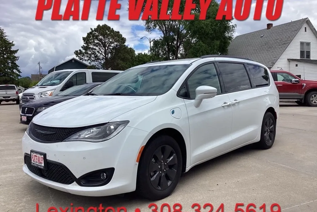 2020 Chrysler Pacifica Hybrid Limited photo 1