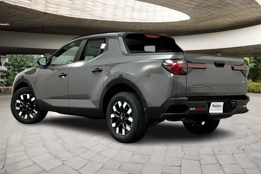 2025 Hyundai Santa Cruz SEL Activity photo 1