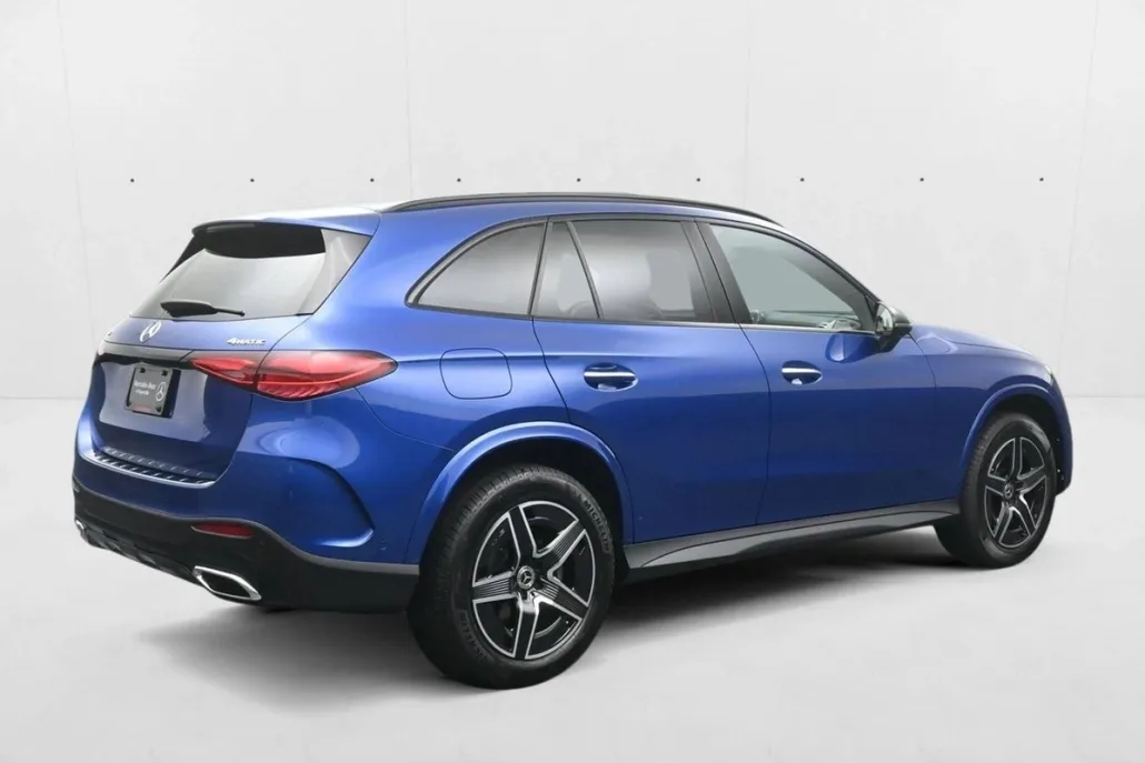 2025 Mercedes Benz GLC 300 4MATIC photo 1