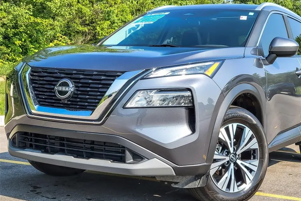 2023 Nissan Rogue SV photo 1