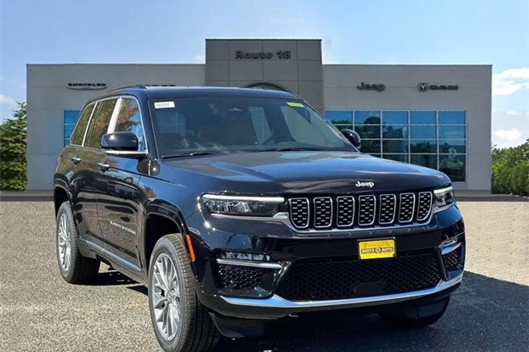 2025 Jeep Grand Cherokee Summit photo 1