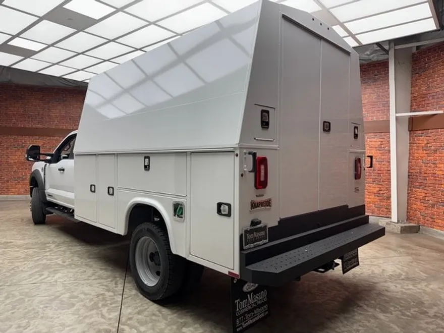 2024 Ford F-550 XL photo 1