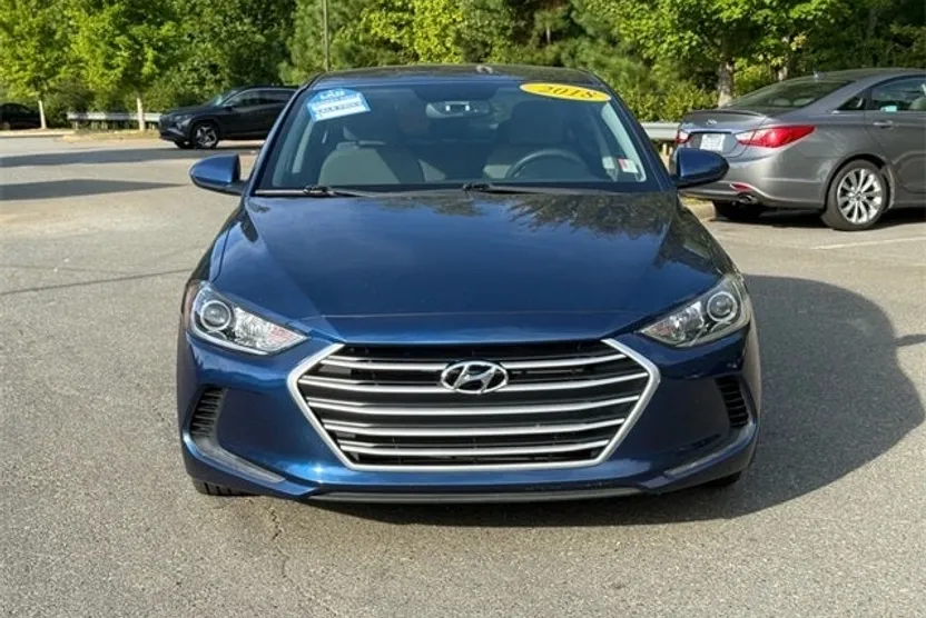 2018 Hyundai Elantra SEL photo 1