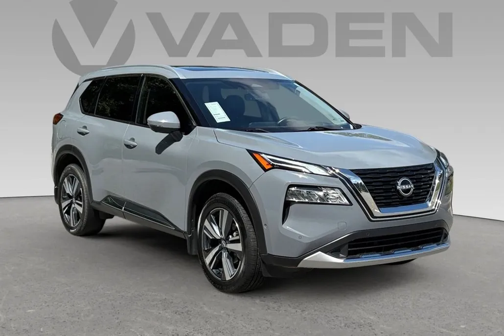 2023 Nissan Rogue Platinum photo 1