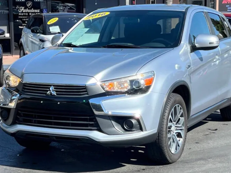 2016 Mitsubishi Outlander Sport ES photo 1