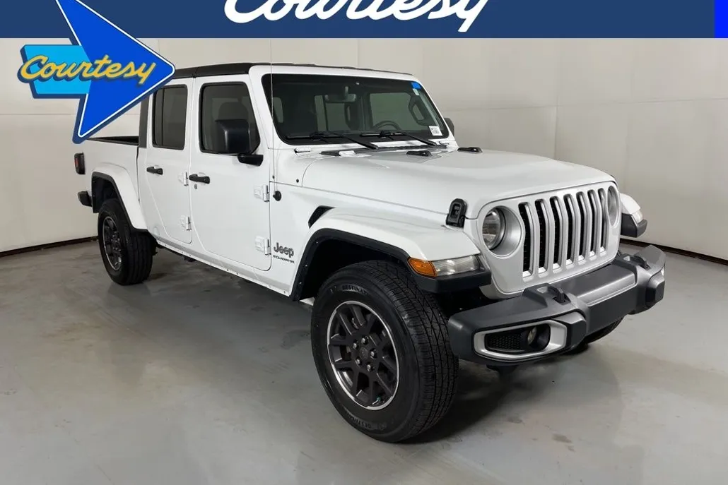 2023 Jeep Gladiator Overland photo 1