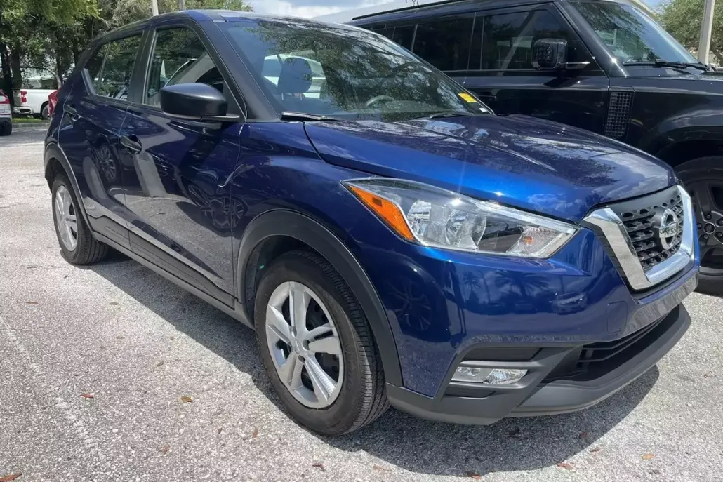 2019 Nissan Kicks S photo 1