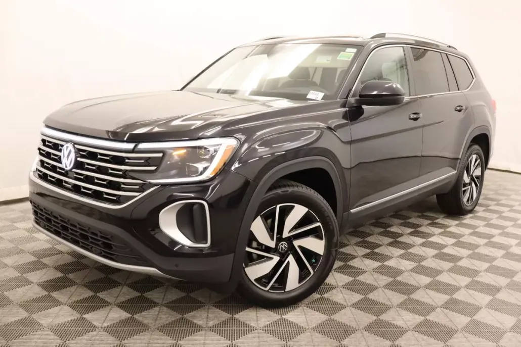 2025 Volkswagen Atlas SEL photo 1