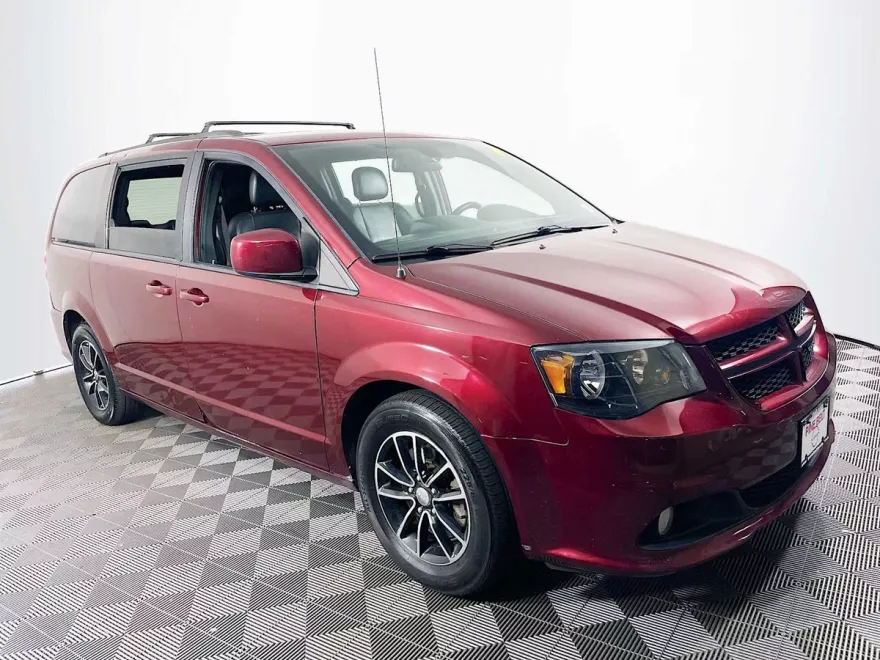 2018 Dodge Grand Caravan GT photo 1