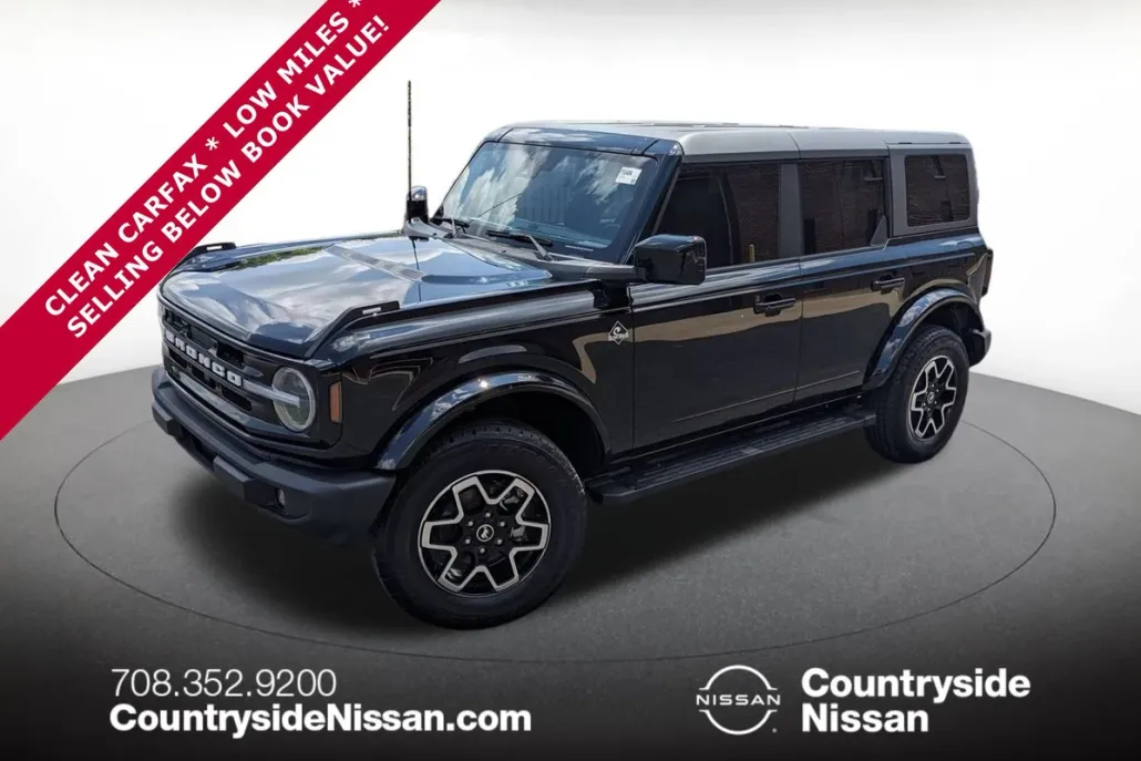 2023 Ford Bronco Outer Banks photo 1