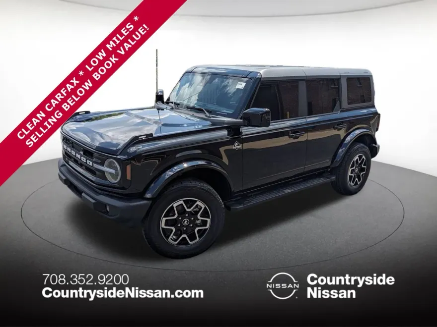 2023 Ford Bronco Outer Banks photo 1