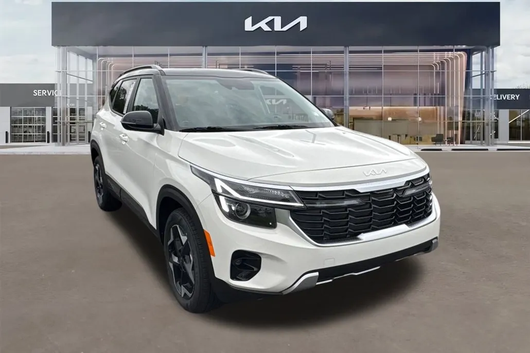 2025 Kia Seltos S photo 1