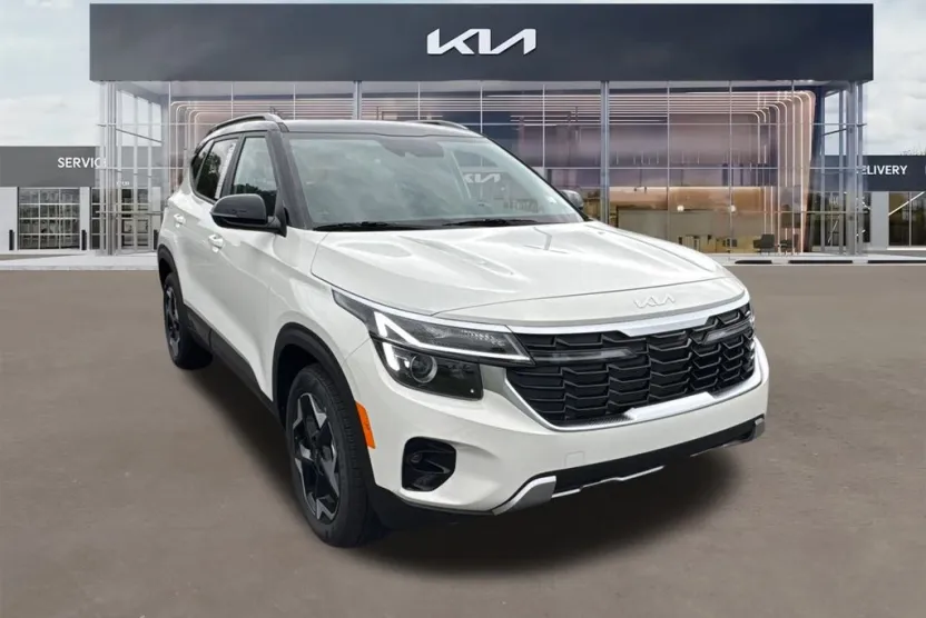 2025 Kia Seltos S photo 1