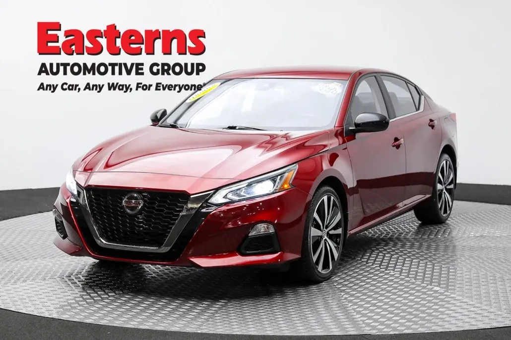 2022 Nissan Altima 2.5 SR photo 1