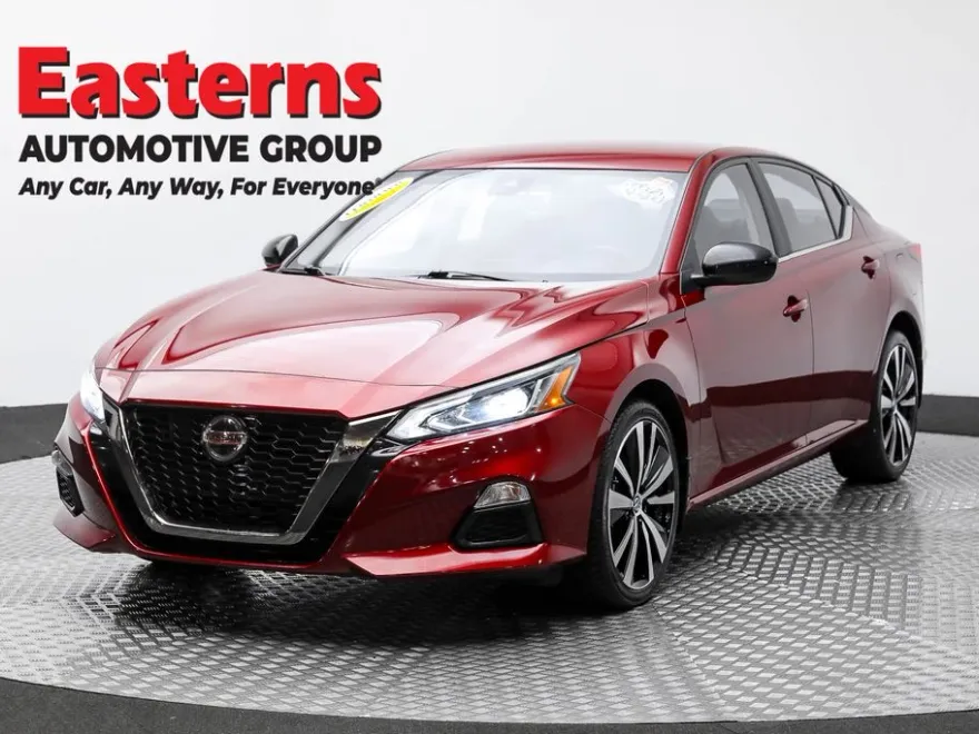 2022 Nissan Altima 2.5 SR photo 1