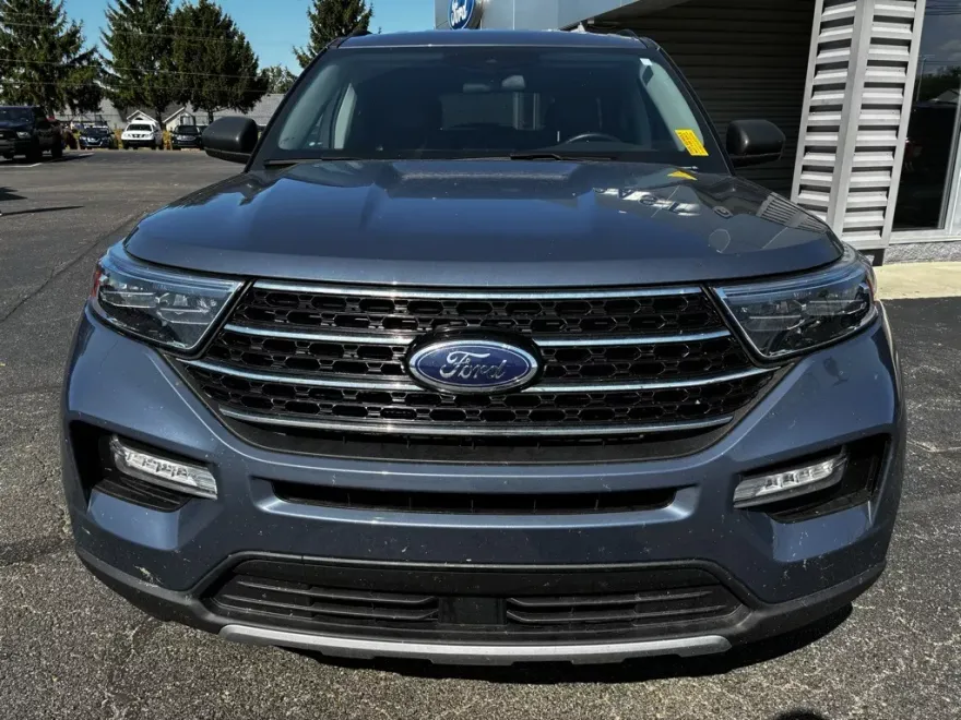 2021 Ford Explorer XLT photo 1