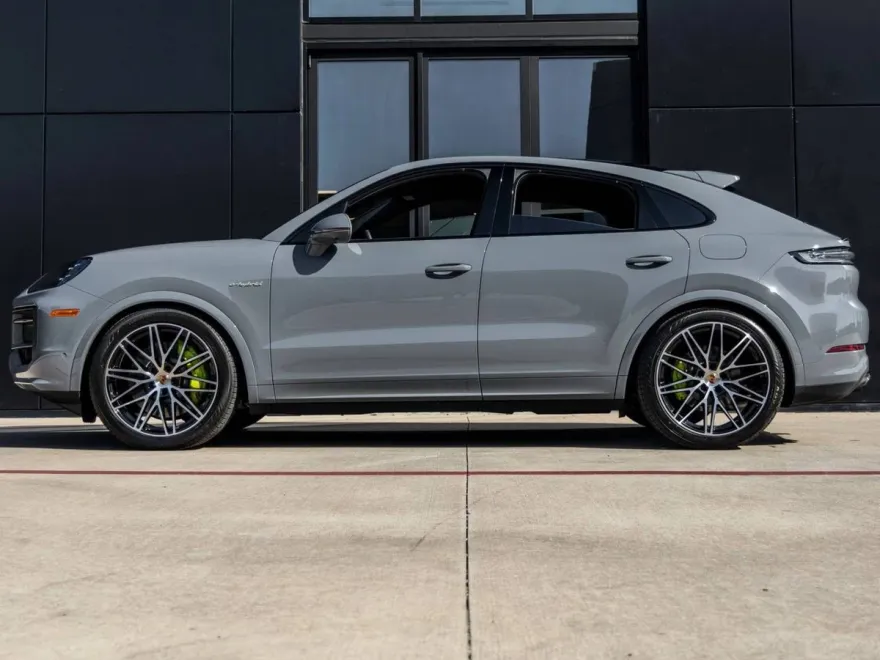 2025 Porsche Cayenne E-Hybrid Coupe photo 1