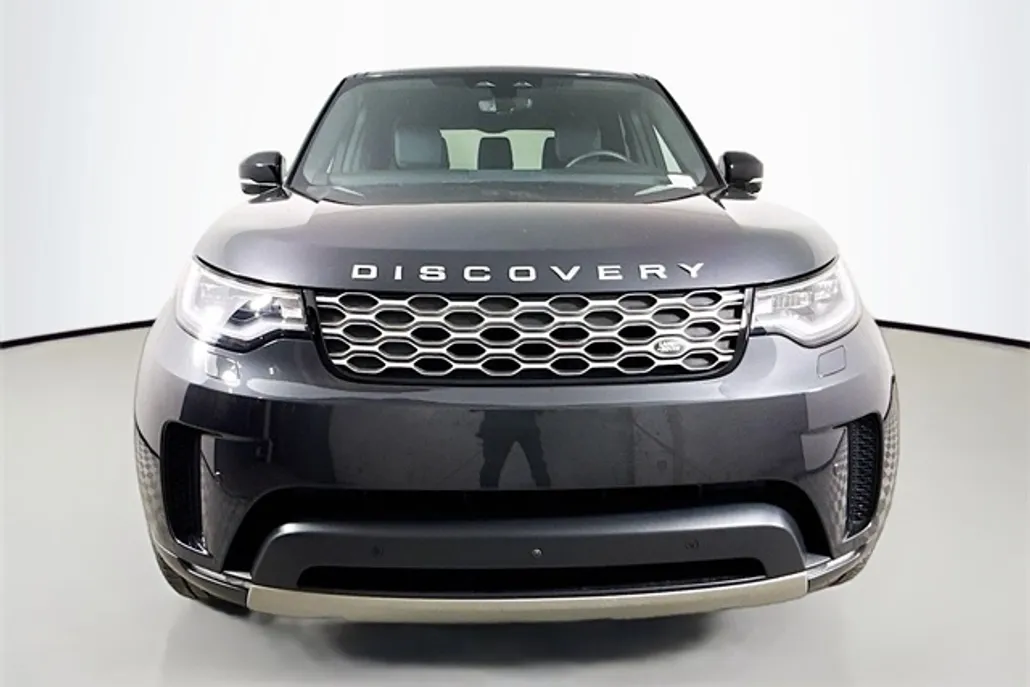 2025 Land Rover Discovery S photo 1