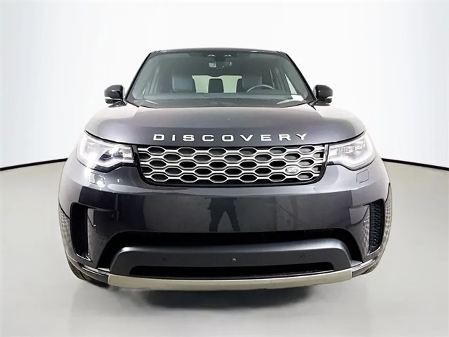 2025 Land Rover Discovery S photo 1