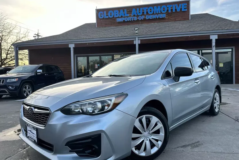 2017 Subaru Impreza 2.0i photo 1