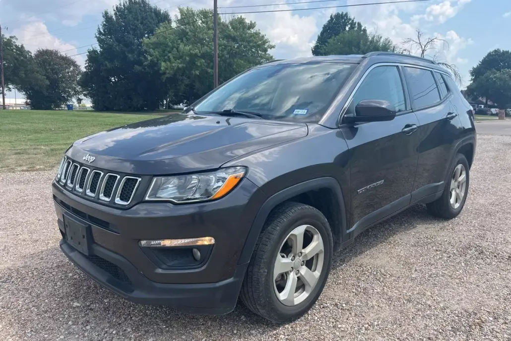 2019 Jeep Compass Latitude photo 1