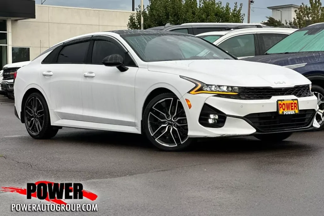 2024 Kia K5 GT photo 1
