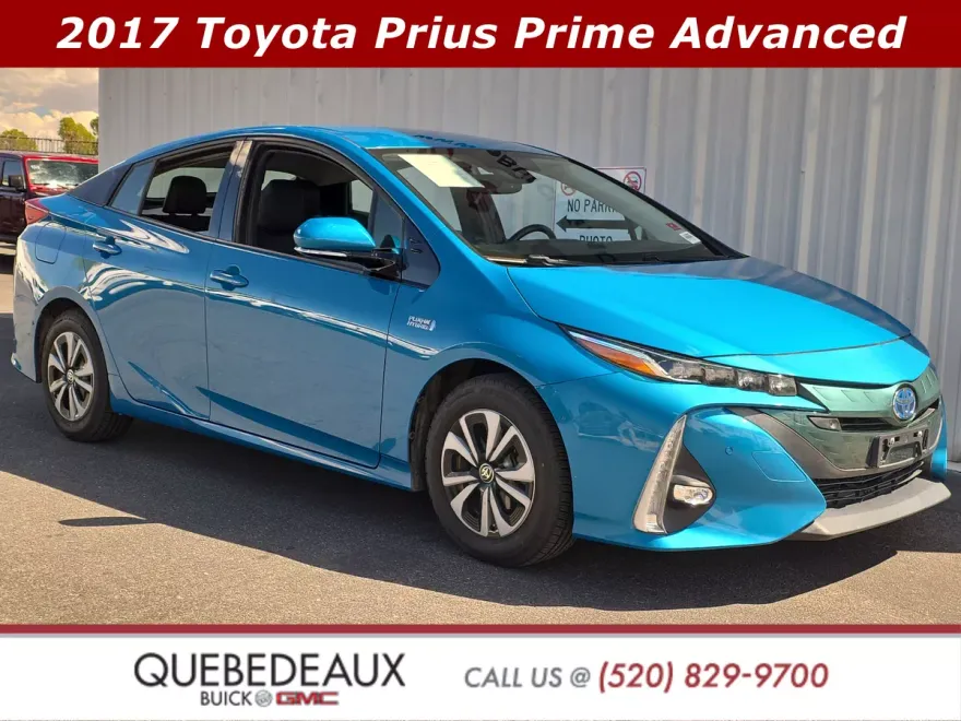 2017 Toyota Prius Prime Plus photo 1