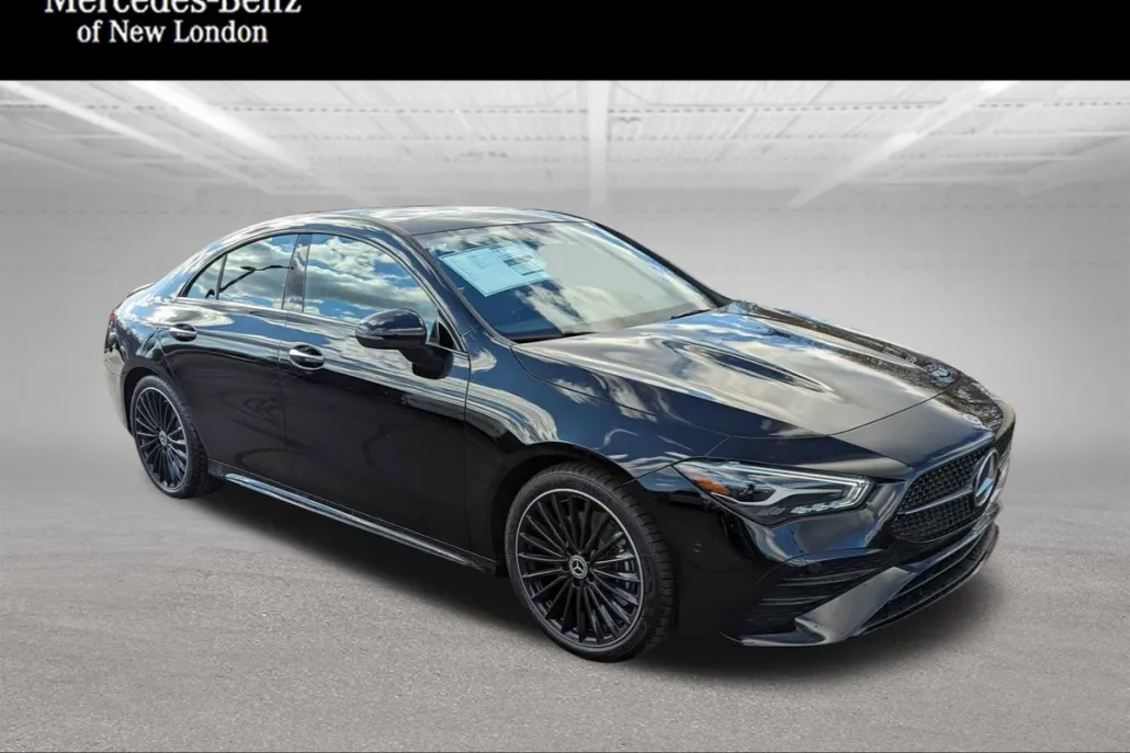 2024 Mercedes Benz CLA 250 4MATIC photo 1