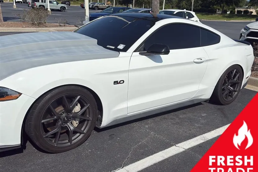 2021 Ford Mustang GT Premium photo 1
