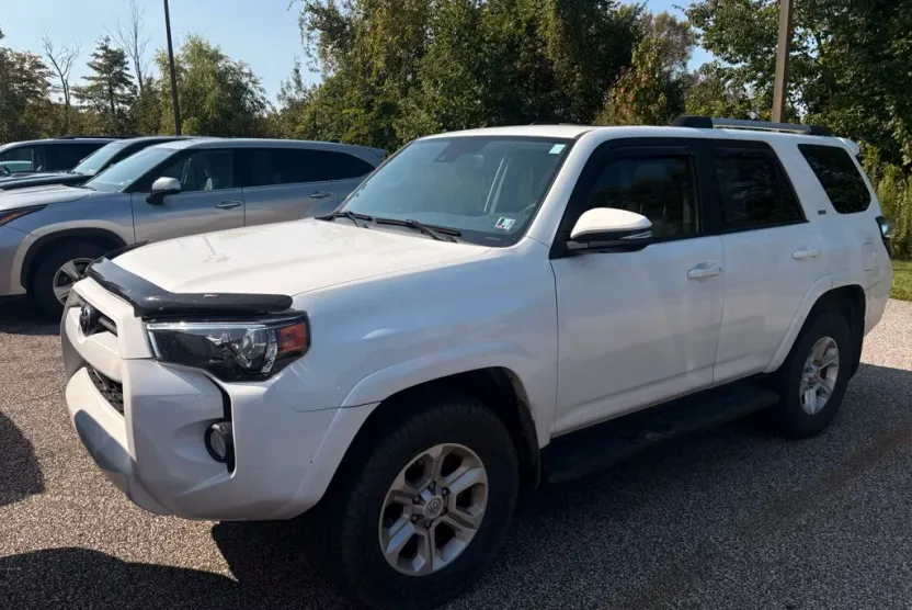 2020 Toyota 4Runner SR5 Premium photo 1
