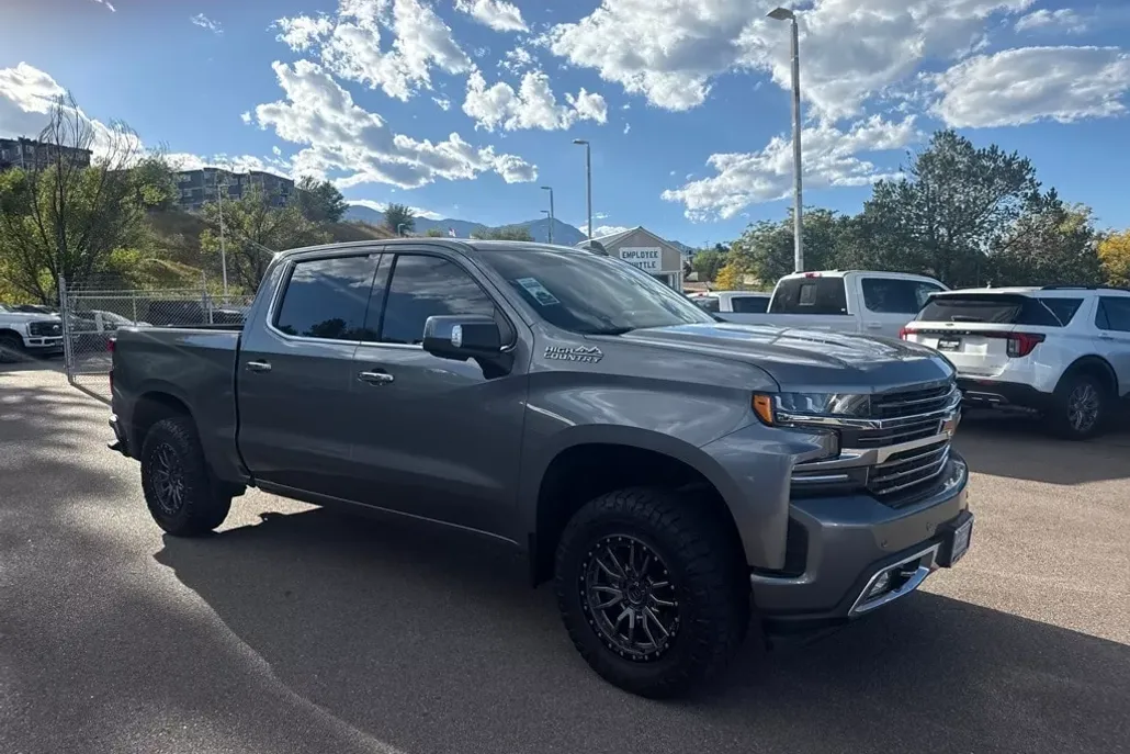 2020 Chevrolet Silverado 1500 High Country photo 1