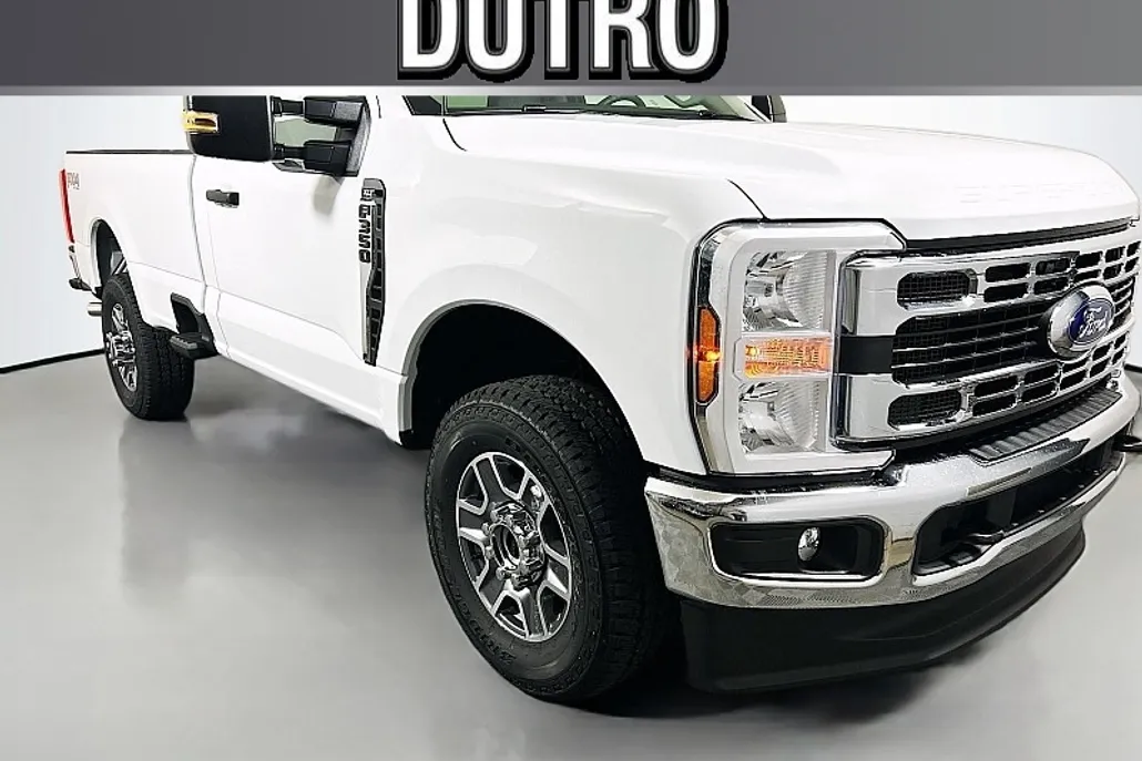2025 Ford F-350 XLT photo 1