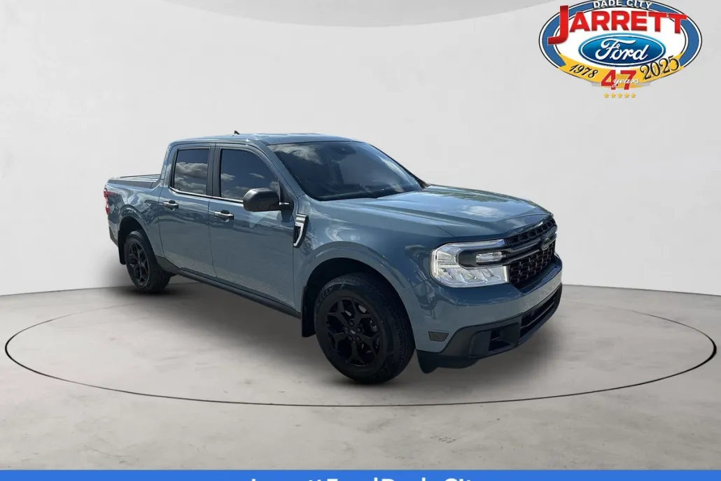 2022 Ford Maverick XLT photo 1